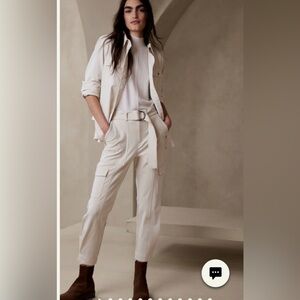 Banana Republic cargo pants. High rise cargo pants. Used once ✨